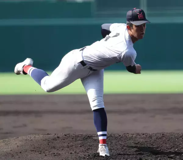 【甲子園】横浜・織田翔希、まさかの３回途中８安打４失点ＫＯ　強打の智弁和歌山に今夏初被弾も　最速は１５４キロ