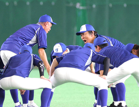 松井秀喜さんは東京ドームのフリー打撃でサク越え１本　高校野球女子選抜戦で３年連続の本塁打を狙う