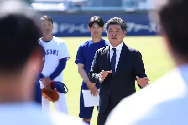 【中日】工藤公康新監督が選手に注文「日本人の奥ゆかしさ、遠慮、皆さんにはマイナス」「生意気でもいい」…秋季練習即視察で訓示
