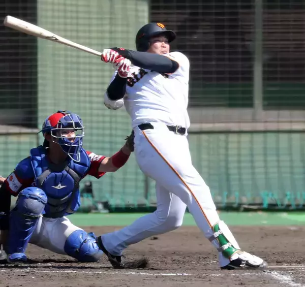 【巨人】ティマ、荒巻悠の適時打で３回に巨人が４点を追加！…みやざきフェニックス・リーグ