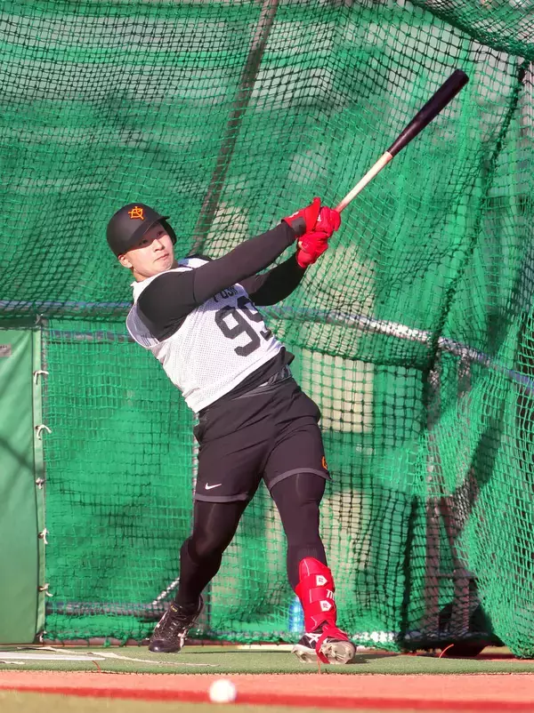 巨人ドラ６藤井健翔の本塁打伝説！１０メートル追加防球ネットも「意味なかった。金属バットなので飛ぶのは当たり前」