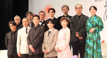 瀬戸康史に柄本佑から衝撃告白！「元々ファンでして…」相性の良さは「感じてました」…映画「木挽町のあだ討ち」完成披露舞台あいさつ