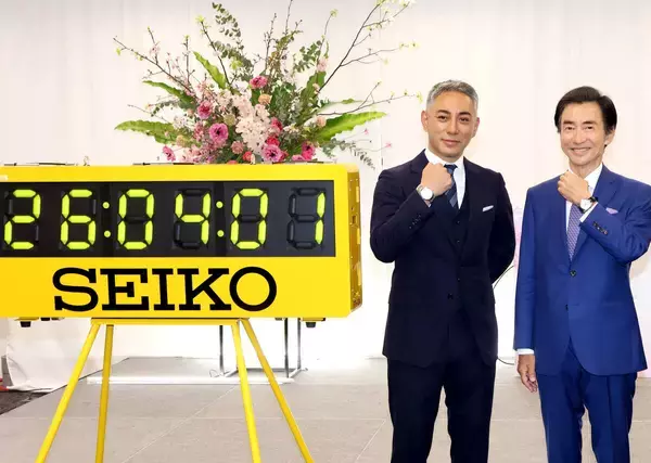 市川團十郎　「新鮮な気持ちを思い出しました」セイコー新入社員１４４人にメッセージ　登場時はどよめき