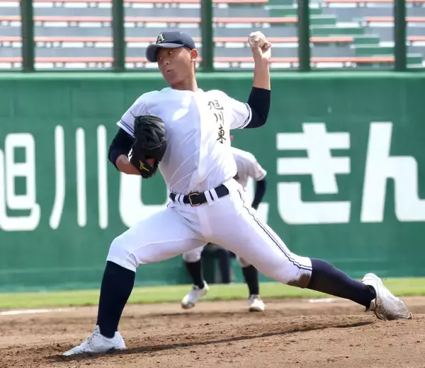 【高校野球】ＮＰＢ通算３０３勝スタルヒンの母校・旭川東が２３年ぶり春全道王手　２年生エース・後藤優弥が公式戦９回初完封