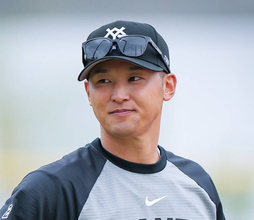 【巨人】吉川尚輝がジャイアンツ球場で残留練習に合流