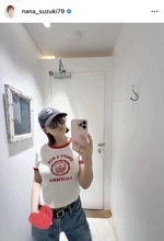 鈴木奈々、ピッチピチＴシャツで「５２キロ」の美スタイル「身長は１５４センチです」…「似合ってるし素敵」の声
