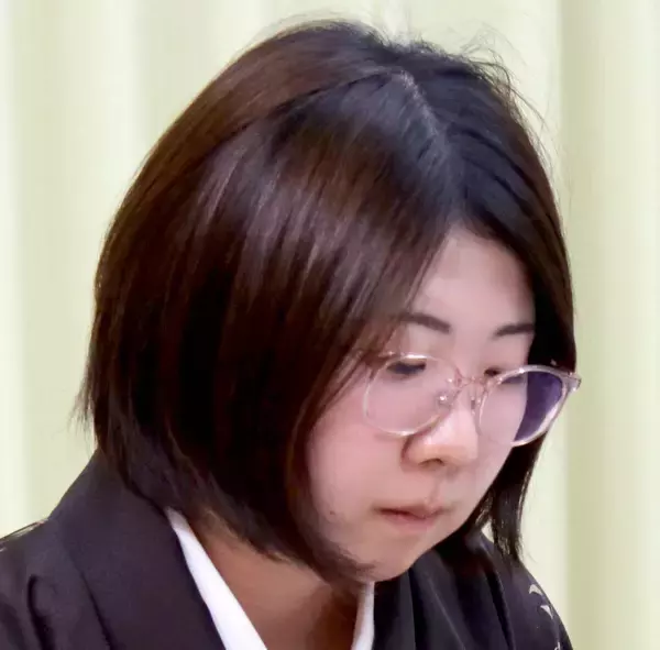 初＂女性棋士＂権利獲得なるか　西山朋佳白玲、白玲戦第５局始まる