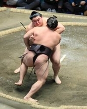 スピード出世の横綱・大の里がかみしめた１勝の重みと珍しく口にした本音「長かった」…痛みをこらえ連敗を３でストップ