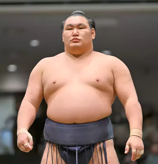 豊昇龍が痛恨の４敗目　霧島に敗れ、優勝争いから大きく後退