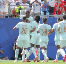 【Ｗ杯】フランスＦＷデンベレが前半３２分でハットトリック達成！メッシらに続く今大会３人目　得点ランク２位浮上…１０人変更のノルウェーと首位決戦