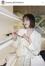 「髪切ってるー！」本田翼のクールなメガネ姿に「似合っててかわいい」「美人だなあ」