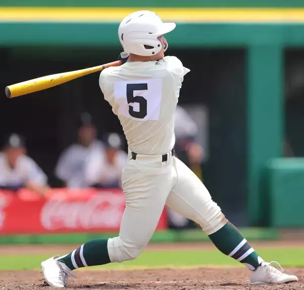 【高校野球】春の近畿覇者・報徳学園が初戦突破　４番の藤本碧空が５打数３安打３打点の活躍…兵庫大会