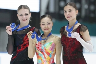 【フィギュア】島田麻央「絶対に跳ばなきゃ」ロシア勢対策“大技”成功でシニア初の国際大会で逆転Ｖ