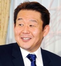 花田虎上氏　次女が中学受験…結果を公表「素晴らしい！」「奥様に似てますね」夢はプロゴルファー