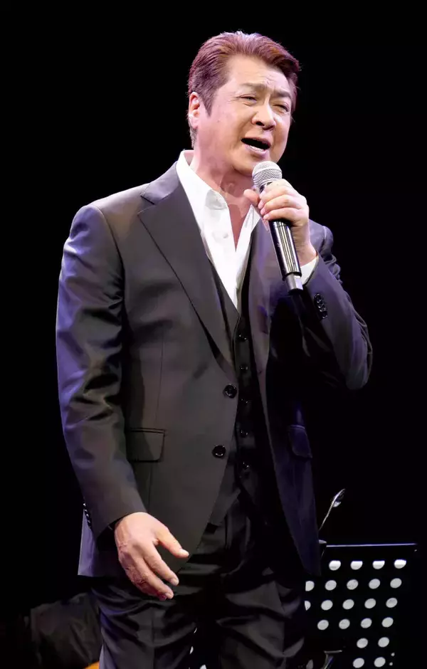 山川豊、ステージ４の肺がんと闘いながらの４５周年に感無量　「舞台に立つと痛み、つらさ消える」