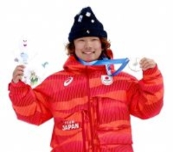 【五輪】スノーボード男子SSで銀メダルの長谷川帝勝はこんな人　遠征の荷物が重量オーバーするほどのおしゃれ好き