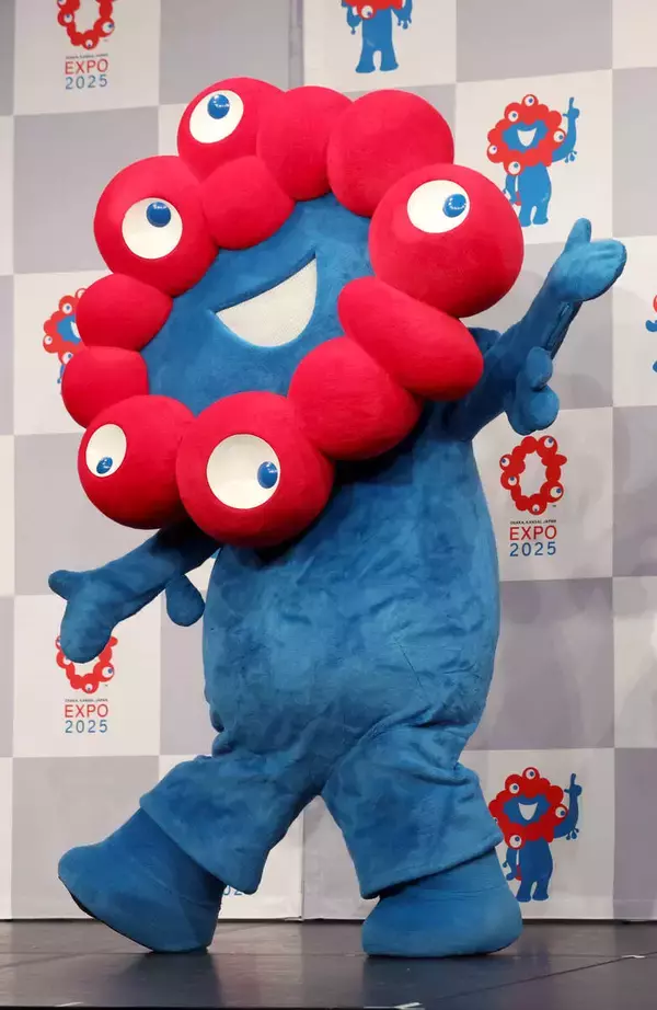 みなとみらいにミャクミャクがやってくる！　３月２１日ストリートピアノ会場に登場