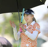 「【女子ゴルフ】ビートルズの名曲で英語を猛勉強中！　年間ランク１位浮上　今季３勝目へ…桑木志帆「しっかり攻める」」の画像1