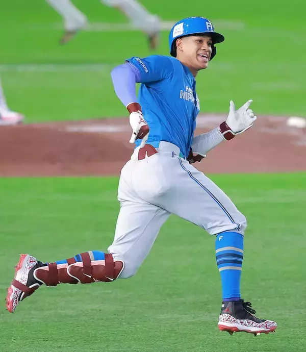 球宴ＭＶＰの日本ハム・万波中正「野球選手もそんなもんやで」オーロラビジョンで“衝撃の告白”場内ざわつく