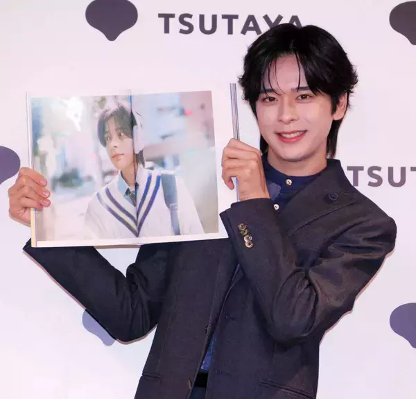 大友至恩　１ｓｔ写真集発売で「感無量」 二十歳になったら「ワインを転がしてみたい」