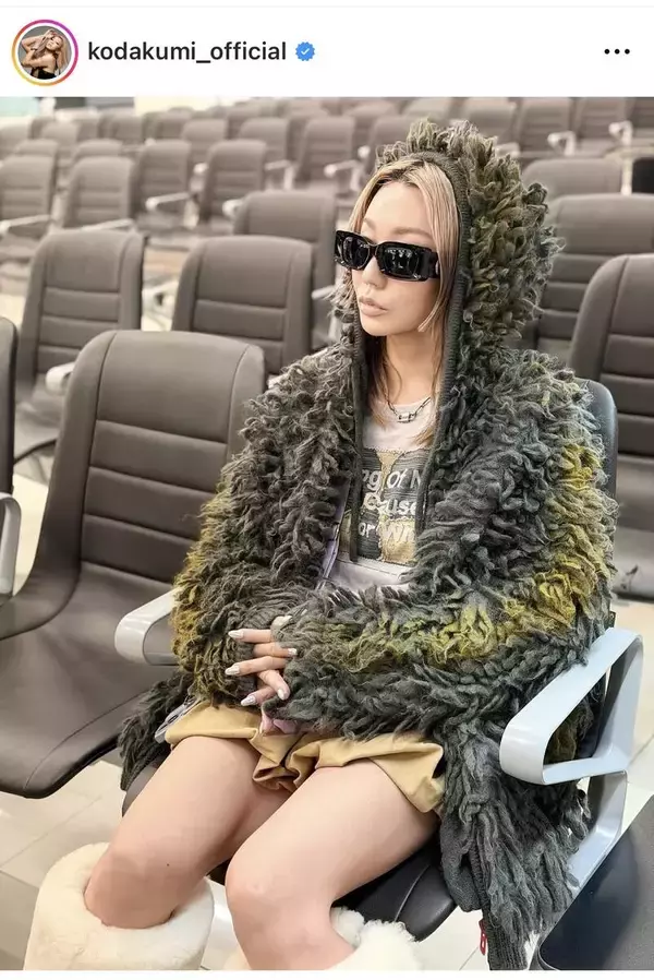 倖田來未、ギャル姿が「マジ似合う」生足チラリの近影に「細い！」「かっわいい！」「絶対生足じゃん」