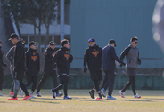 【巨人】宮崎１軍合同自主トレ２日目が開始　坂本勇人は体調不良で大事を取って静養
