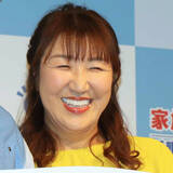 「北斗晶、愛犬・梅ちゃんとの“別になんでもない日”を披露　仲睦まじくじゃれ合う様子が「愛くるしい」「思わず笑顔に」」の画像1