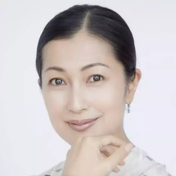 鶴田真由が映画４作品の短編作品集「唯心」に「どれも続きが見たくなる映画」とアピール