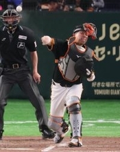 【巨人】大城卓三のピンポイント送球で盗塁阻止！岸田行倫とともに阻止率４割