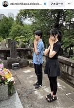 「麻央さんそっくり」市川團十郎の娘＆息子　最新姿に驚き「大きくなった」「大人っぽく」…「祥月命日です」と報告