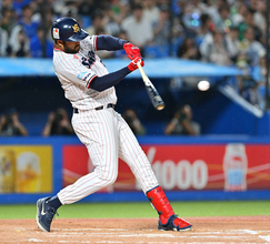 【ヤクルト】サンタナが４年ぶり２本目の満塁本塁打「みんながいい形でつないでくれた」