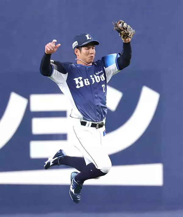 【西武】桑原将志が打席に立たず２回守備から退く　守備でアクシデントか　初回センター前の飛球に猛チャージ