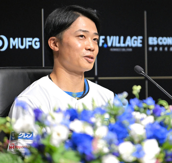 日本ハム一筋１８年　中島卓也が引退会見　「このユニホームでやれたのは本当に幸せだった」