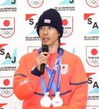 【五輪】モーグル堀島行真　帰国は直行便を利用せず「次の４年後、どういう自分でいたいか」大会振り返り書き留め…会見
