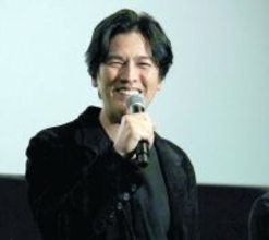 要潤「仮面ライダー１１０歳までやります」ヒット舞台あいさつで宣言