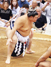 大の里が恩師に復活Ｖを報告「九州場所に向けて頑張ろうという気持ちになった」秋場所後に母校訪問