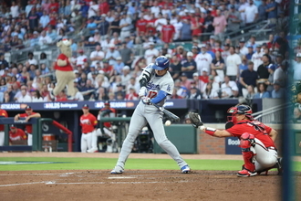 「５番ＤＨ」大谷翔平　ＡＢＳチャレンジ失敗→凡退　ドジャースがセールから２本塁打で先取点、山本由伸好投