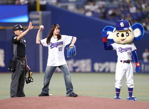 【中日】スノーボード・村瀬心椛が始球式に登場　ミラノ・コルティナ五輪で金メダル