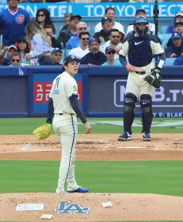 佐々木朗希、鈴木誠也に痛恨の先制ソロ被弾　１５８・５キロ直球を完璧に捉えられる…自身初のボブルヘッドデー登板