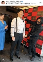三田寛子「仮縫いに連れて行ってくれました」長男の“花婿支度”に同行「橋之助さん、優しい」「親孝行」「ご立派に成長なされて」
