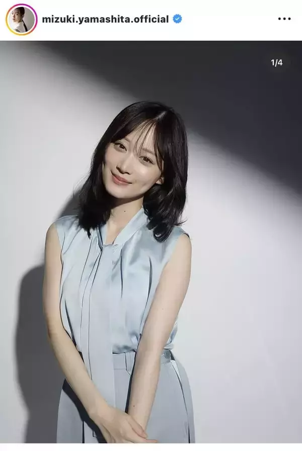 山下美月「撮り直さなきゃ！となりました」新しい宣材写真を公開…「爽やか」ノースリ姿で笑顔
