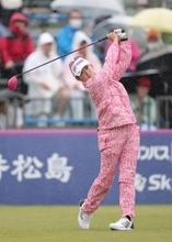 岩井千怜が大雨決戦制し大会新で自身初の大会連覇達成　ピンク色の雨ガッパで「母の日で最高のプレゼントを贈れた」