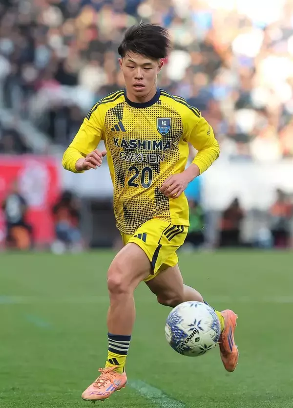 【高校サッカー】準優勝の鹿島学園、変幻自在のドリブラー三浦春人は敗戦に悔しさ「明日も練習します」今大会の優秀選手に選出