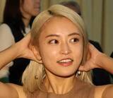 「小島瑠璃子「本日ＯＰＥＮです」報告に祝福殺到「おめでとう」「こじるりと飲みたい」昨秋活動再開」の画像1