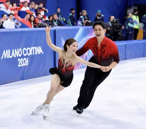 【五輪】「りくりゅう」ペア、団体表彰式は共にスペア靴で損傷を回避　抜群のリスクマネジメント「万一のために、替えていました」