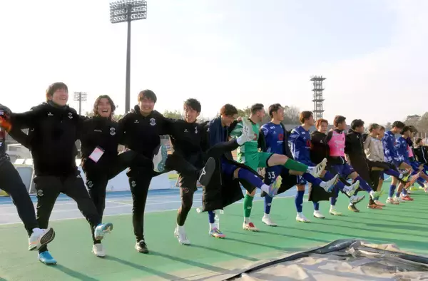 元日本代表のJ3奈良･大黒将志監督が初勝利「本当にうれしい。これで終わりではない」J2今治に下克上
