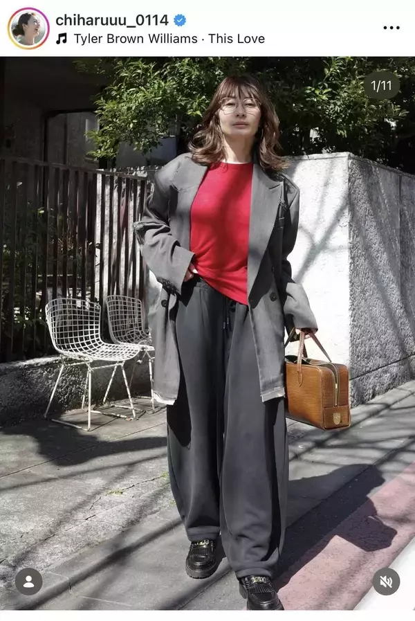 新山千春、赤が際立つスタイリッシュコーデに「赤似合う」「めっちゃかわいい」と反響