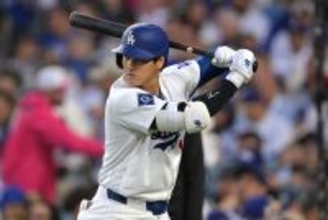 大谷翔平、１５１キロが右肩付近に直撃で苦悶の表情　初回先頭死球で本拠地大ブーイング→激走で先制ホームイン…ロス移転後は球団２位タイの４７試合連続出塁