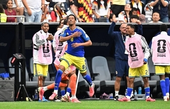 【Ｗ杯】初出場キュラソーが歴史的初ゴール！ドイツに先制許すも同点に追いつく…人口１５万人の最小国　サポーターも喜び爆発