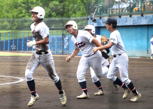 【高校野球】国際学院　５回コールド負けも保護者からは「夢を見させてくれてありがとう」　…埼玉大会